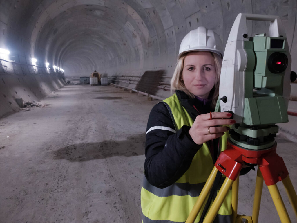 emprego feminino em trabalhos subterrâneos